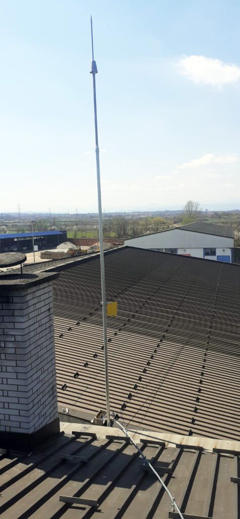 Delta MC: Izrada gromobranske instalacije sa montažom ranostartujućeg gromobrana na poslovno-magacinskom objektu