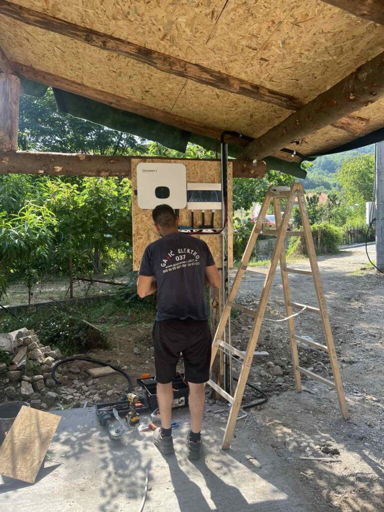 Ugradnja solarnih panela u sklopu industrijskih objekata